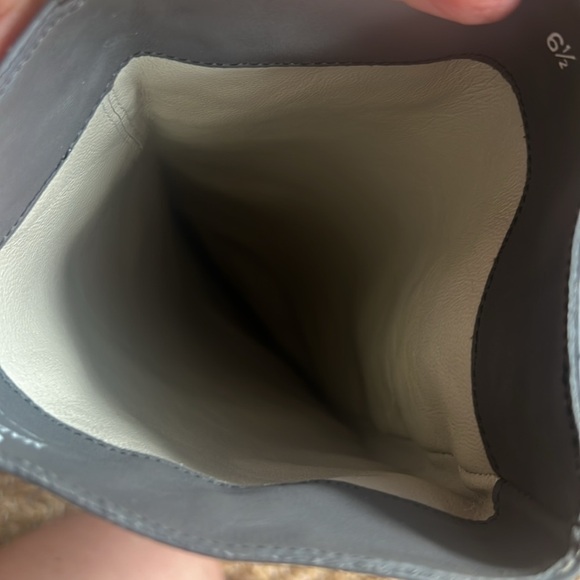 You by Crocs New 6.5 Gray Leather Made in Italy Kitten Heel Knee High Boots - Picture 12 of 15